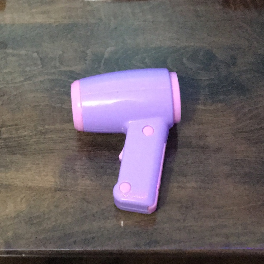 Toy blow dryer
